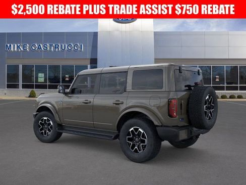 New 2025 Ford Bronco Outer Banks image 4