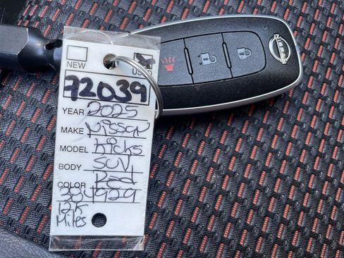 Certified 2025 Nissan Kicks SR image 18