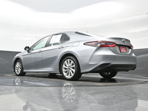 Used 2024 Toyota Camry LE FWD image 27