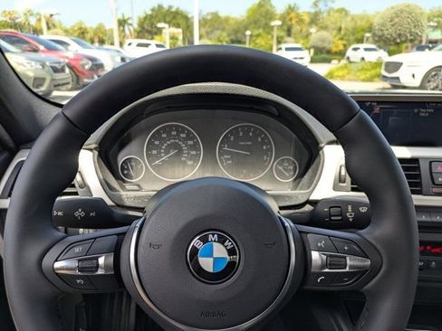 Used 2015 BMW 320i xDrive Sedan AWD/4WD image 25