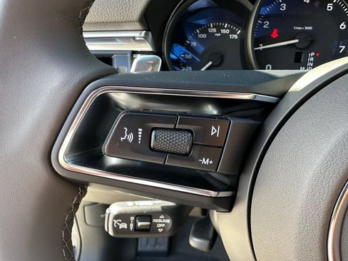 Used 2026 Porsche Macan AWD/4WD image 19
