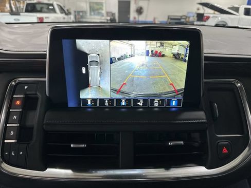 Used 2023 Chevrolet Suburban Z71 w/ Z71 Off-Road Package AWD/4WD image 29