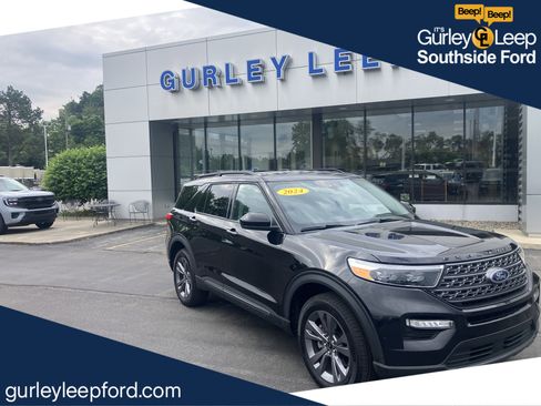 Used 2024 Ford Explorer XLT w/ Equipment Group 202A AWD/4WD image 1