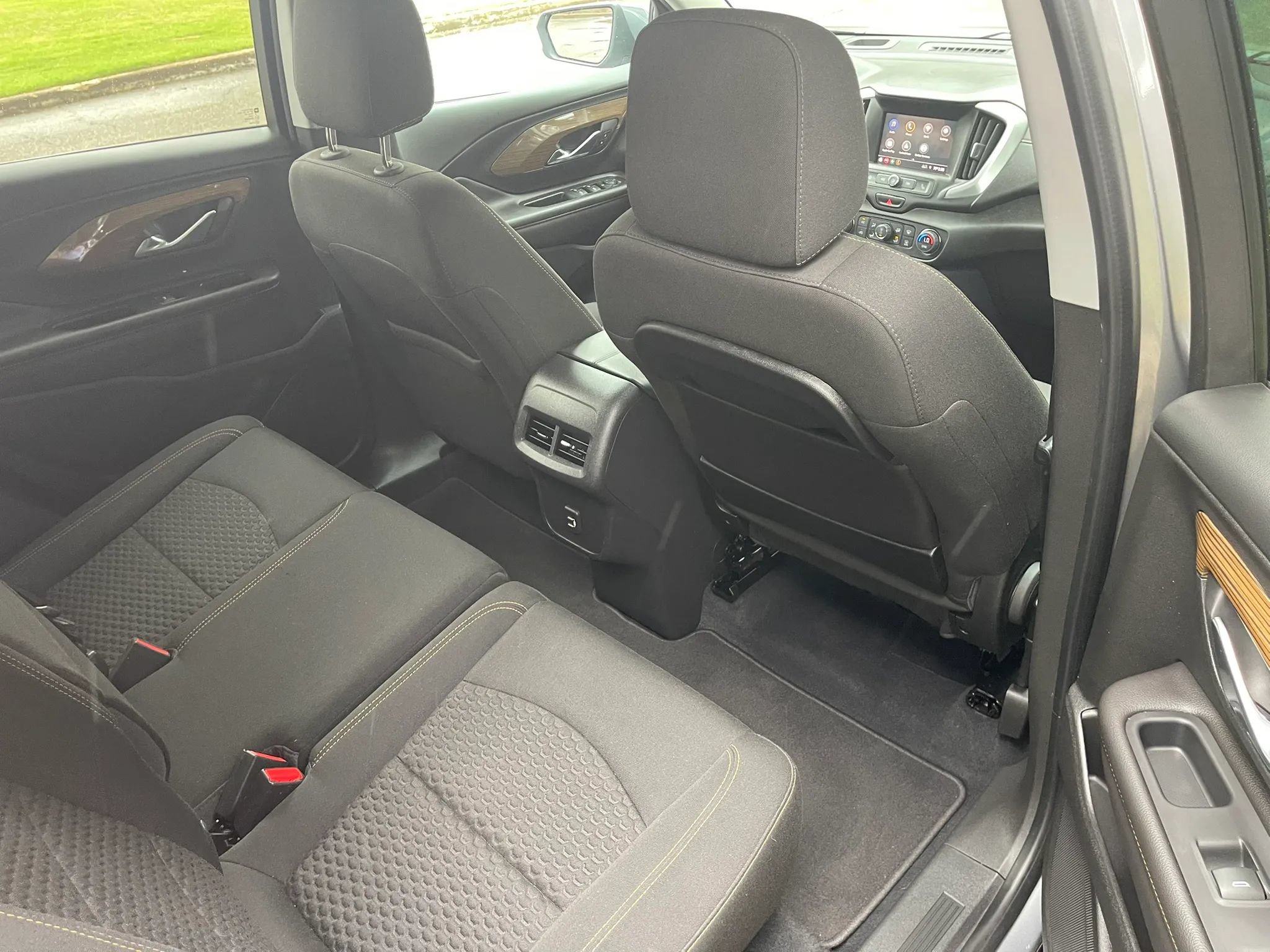Used 2020 GMC Terrain SLE w/ Driver Convenience Package FWD image 13