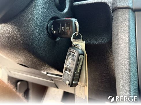 Used 2013 Volkswagen Jetta TDI FWD image 25