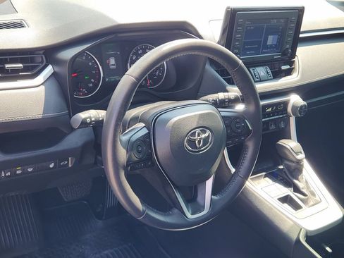 Used 2022 Toyota RAV4 XLE Premium AWD/4WD image 19