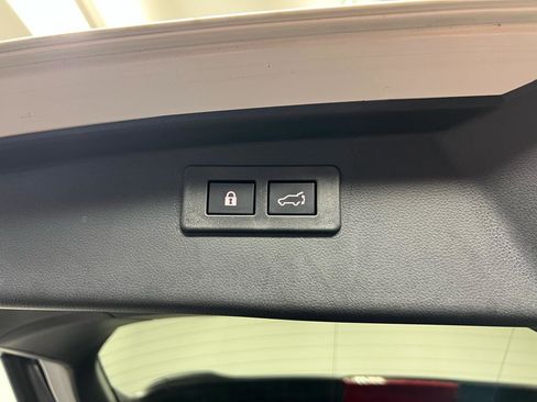 Used 2025 Subaru Outback Limited w/ Popular Package #2 image 33