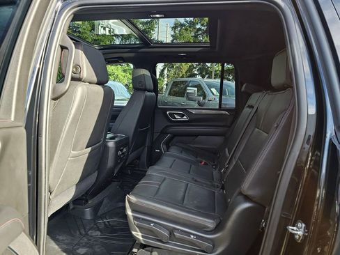 Used 2021 Chevrolet Suburban RST w/ Luxury Package image 21