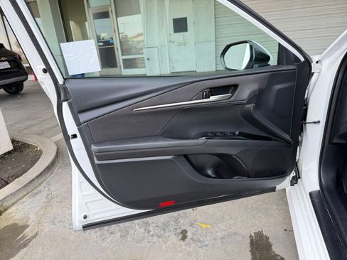 Used 2025 Toyota Camry LE image 18
