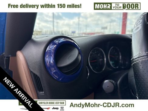 Used 2016 Jeep Wrangler Sahara w/ Connectivity Group image 14