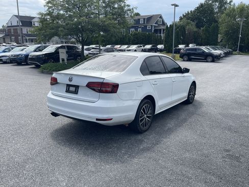 Used 2018 Volkswagen Jetta Wolfsburg Edition FWD image 7