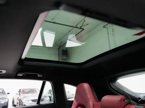 Used 2018 Porsche Panamera 4S image 27