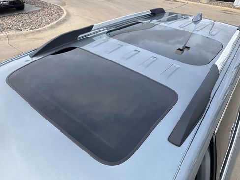 Used 2023 GMC Acadia Denali w/ Denali Ultimate Package image 10