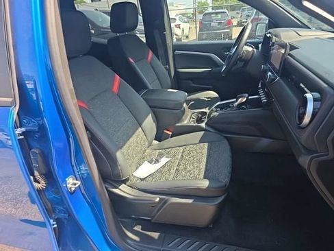 Used 2023 Chevrolet Colorado Z71 w/ Z71 Convenience Package 2 AWD/4WD image 10