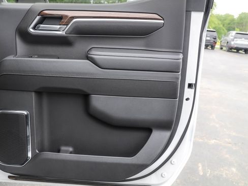 New 2025 Chevrolet Silverado 1500 LT image 42