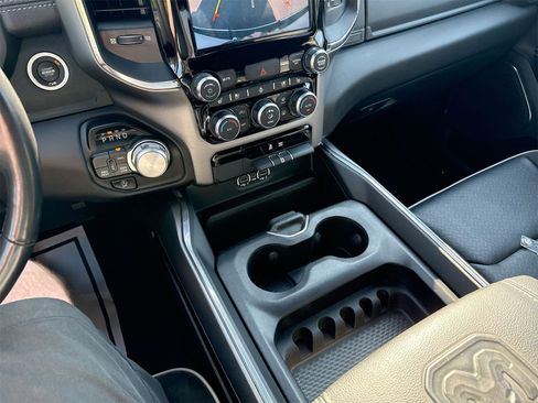 Used 2024 RAM 1500 Laramie image 15