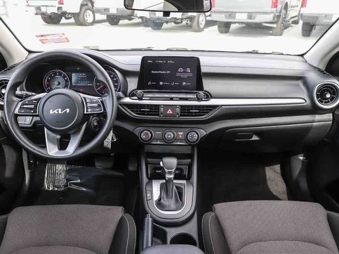 Used 2024 Kia Forte LXS w/ LXS Technology Package FWD image 12