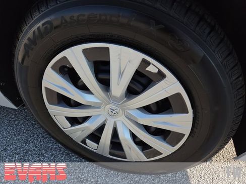 Used 2023 Toyota Camry LE FWD image 23