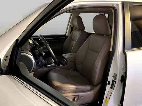 Used 2023 Lexus GX 460 Premium w/ Premium Package AWD/4WD image 9