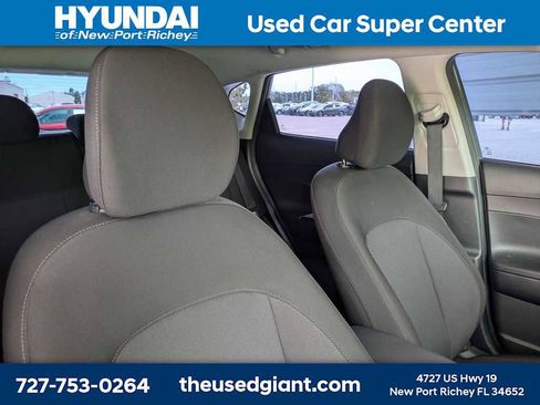 Used 2024 Hyundai Kona SE FWD image 6