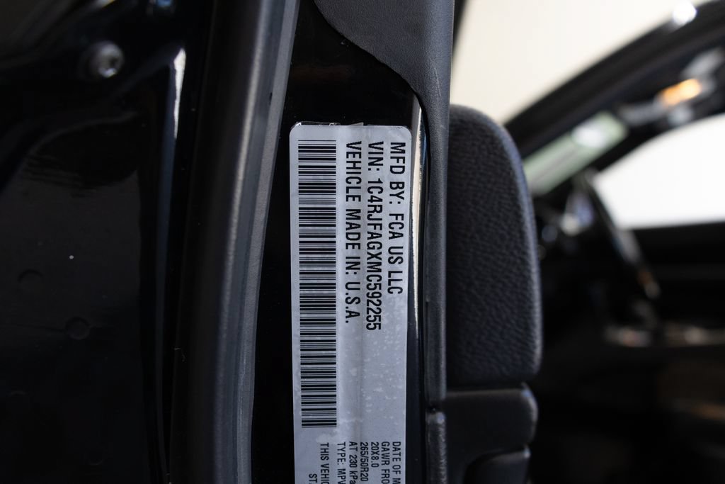 Used 2021 Jeep Grand Cherokee Laredo X AWD/4WD image 36