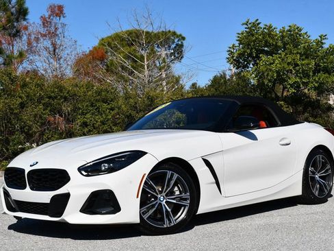 Used 2023 BMW Z4 sDrive30i w/ Premium Package image 2