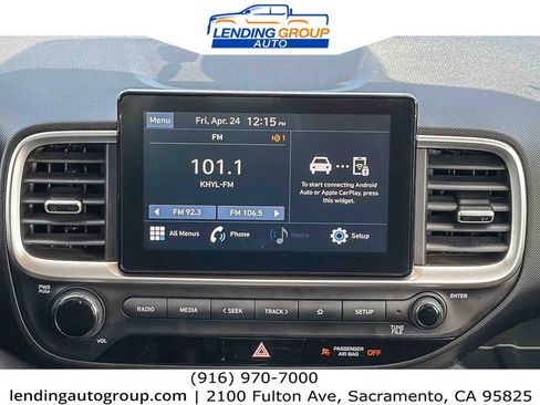 Used 2022 Hyundai Venue SEL FWD image 13