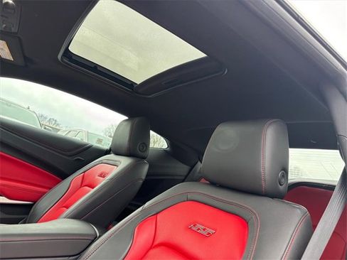 Used 2019 Chevrolet Camaro SS image 8