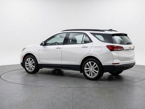 Used 2025 Chevrolet Equinox LT AWD/4WD image 6