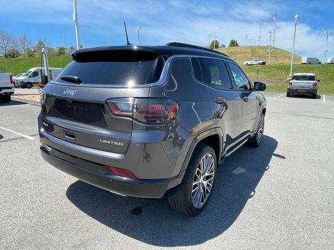 Used 2023 Jeep Compass Limited w/ Elite Group AWD/4WD image 3