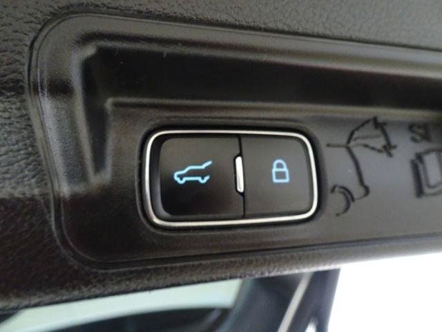 Used 2021 Ford Explorer XLT RWD image 46