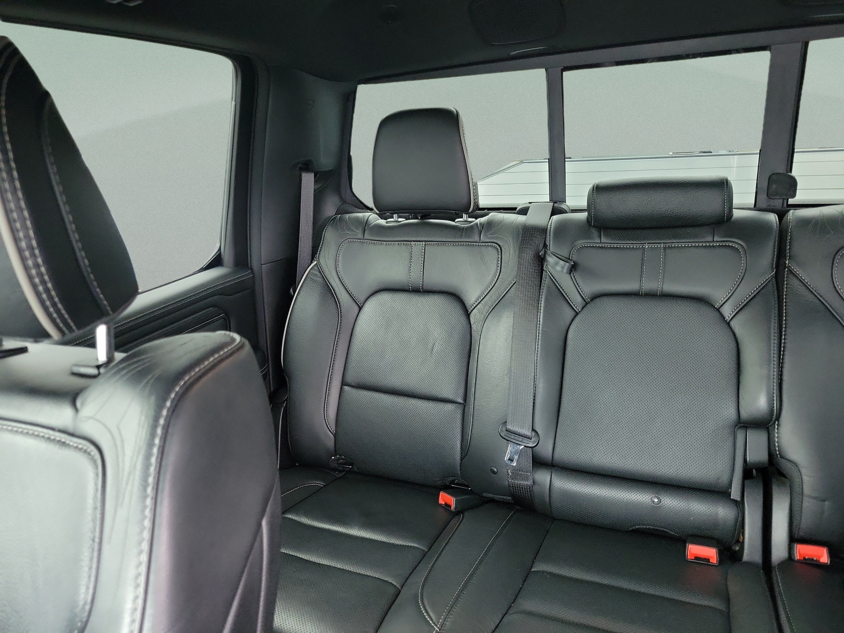 Used 2023 RAM 1500 Limited w/ Body Color Bumper Group AWD/4WD image 8