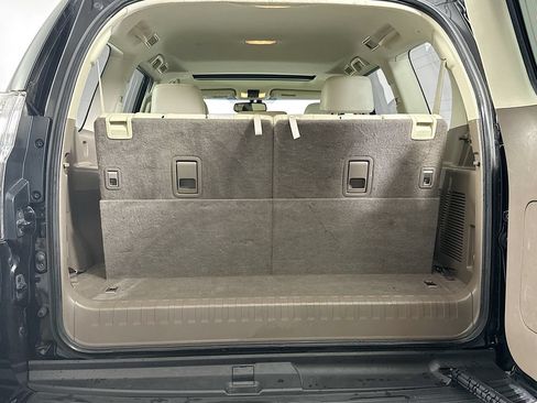 Used 2018 Lexus GX 460 Premium w/ Premium Package AWD/4WD image 16