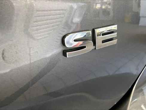 Used 2024 Mitsubishi Outlander SE image 20