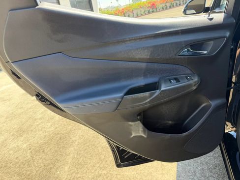 Used 2022 Chevrolet Bolt EUV Premier w/ Launch Edition FWD image 36