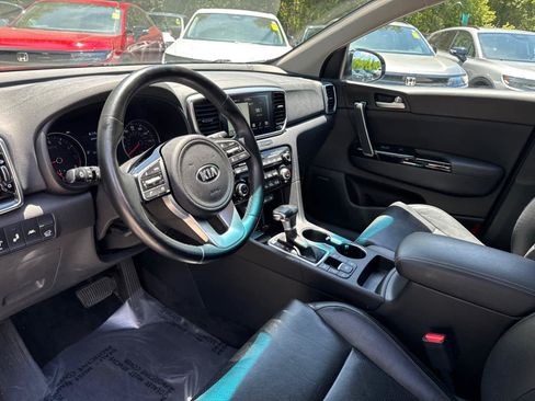 Used 2021 Kia Sportage EX w/ EX Technology Package AWD/4WD image 12