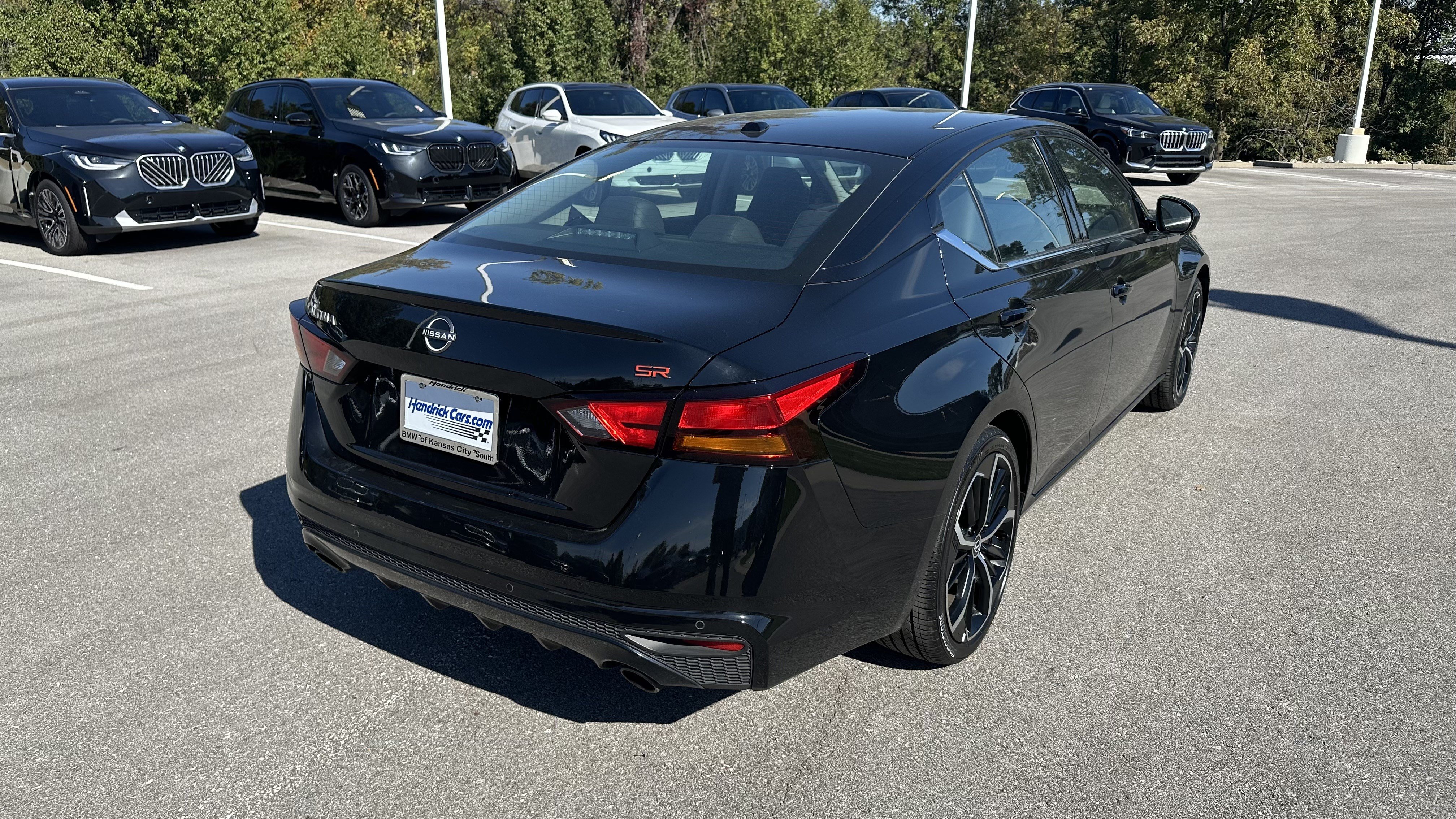 Used 2025 Nissan Altima 2.5 SR FWD image 10