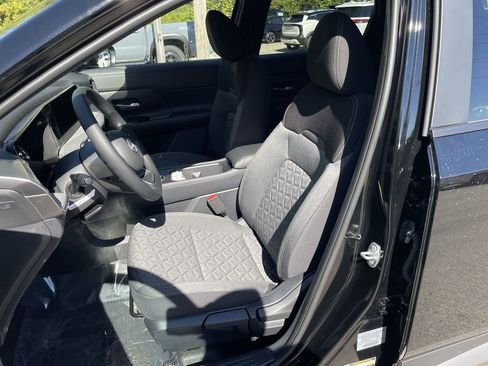 New 2026 Nissan Kicks SV w/ SV Premium Package image 20