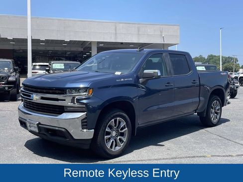 Used 2022 Chevrolet Silverado 1500 LT AWD/4WD image 4