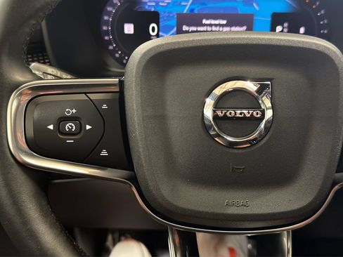 Used 2023 Volvo XC40 B5 Plus w/ Climate Package AWD/4WD image 11