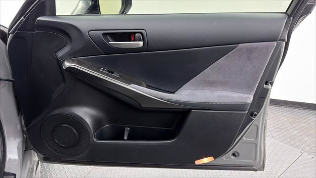 Used 2022 Lexus IS 500 RWD image 23