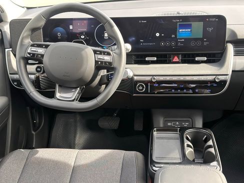 Certified 2025 Hyundai Ioniq 5 SE image 20