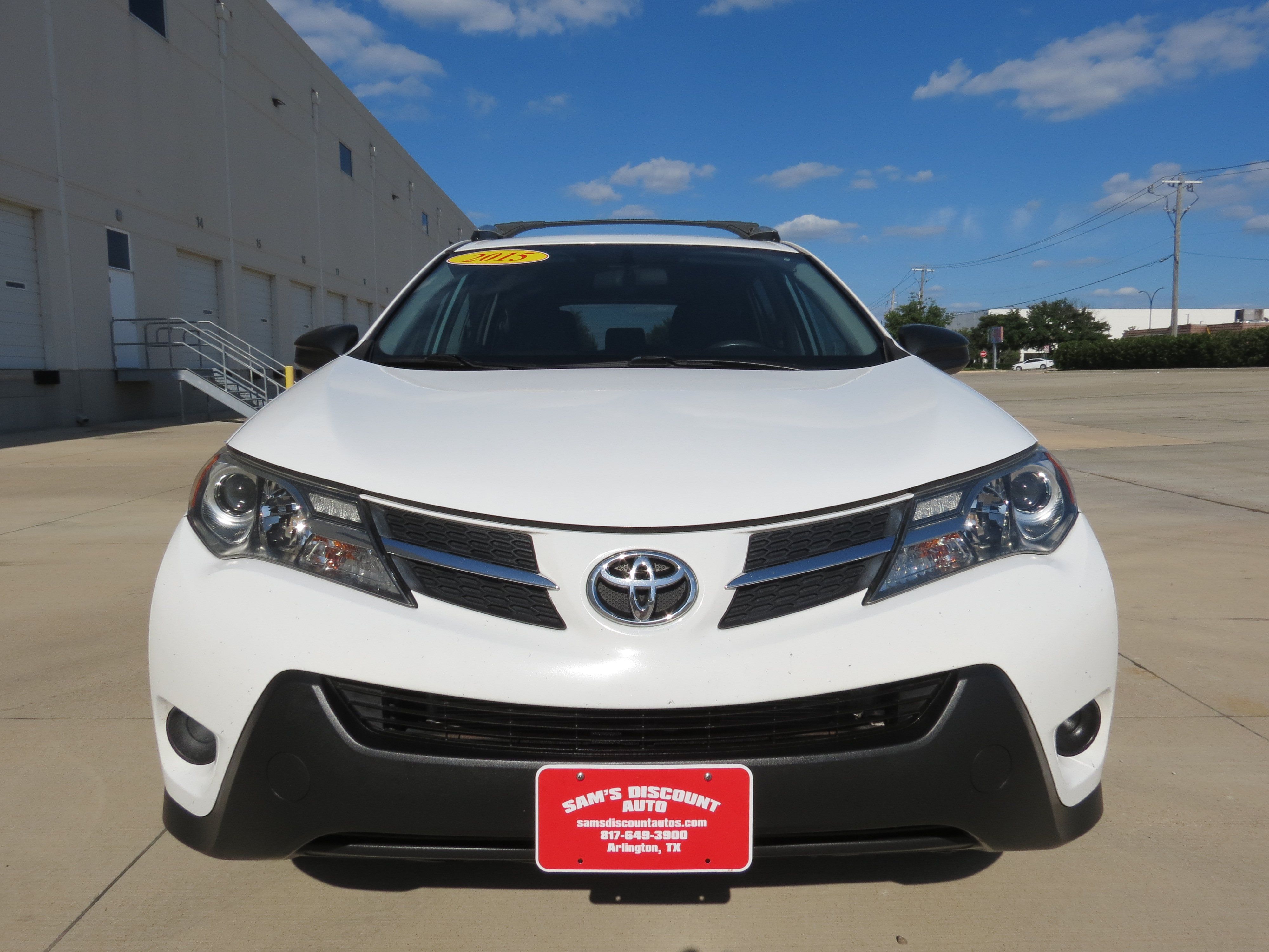 Used 2015 Toyota RAV4 LE FWD image 7
