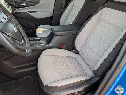 Used 2024 Chevrolet Equinox LT FWD image 15