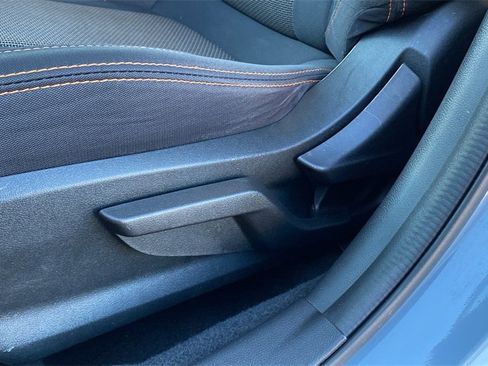 Used 2018 Subaru Crosstrek 2.0i Premium w/ Moonroof Package image 19