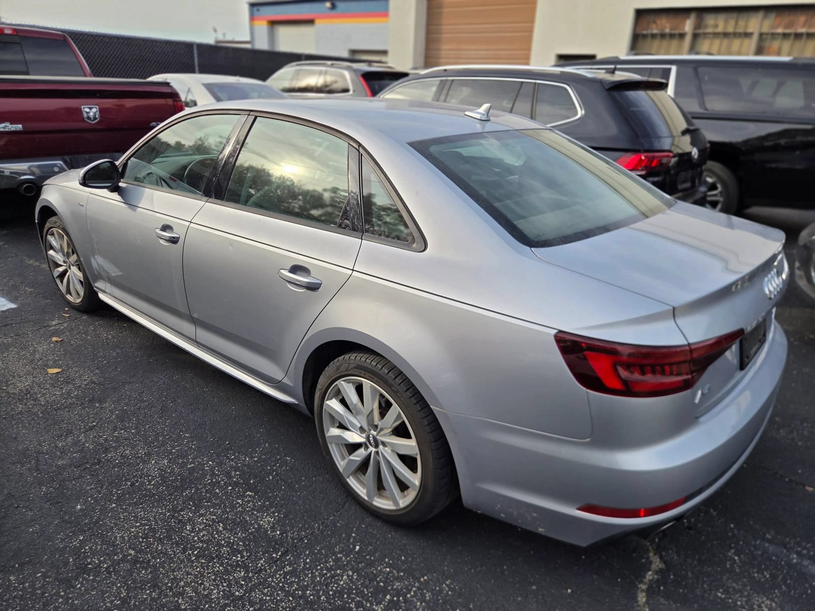 Used 2018 Audi A4 2.0T Ultra Premium w/ Convenience Package FWD image 2