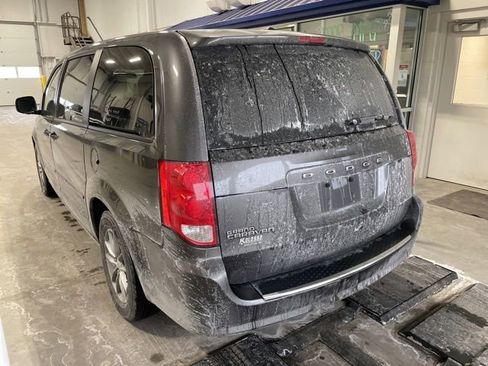 Used 2014 Dodge Grand Caravan SE image 5