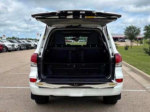 Used 2013 Lexus LX 570 4WD w/ Luxury Pkg image 7