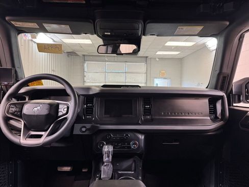 Used 2023 Ford Bronco 4-Door AWD/4WD image 19