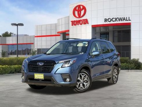 Used 2023 Subaru Forester Premium AWD/4WD image 1